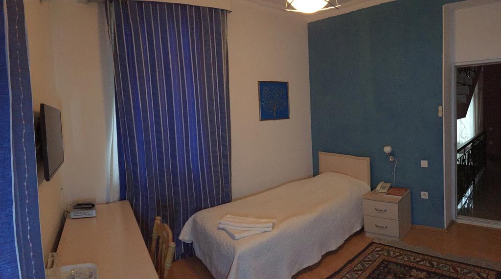 Buta Hotel Baku Room photo